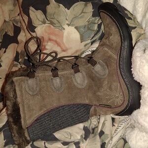 Privo By Clark’s Embroidered Suede Waterproof Mid Calf Lace Up Brown Boots 7.5